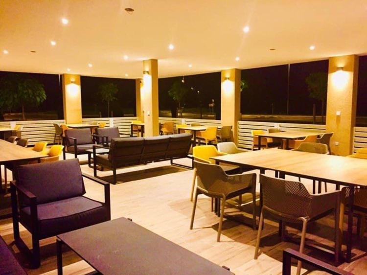 Hotel Restavracija In Prenocisca Carda à Martjanci Extérieur photo